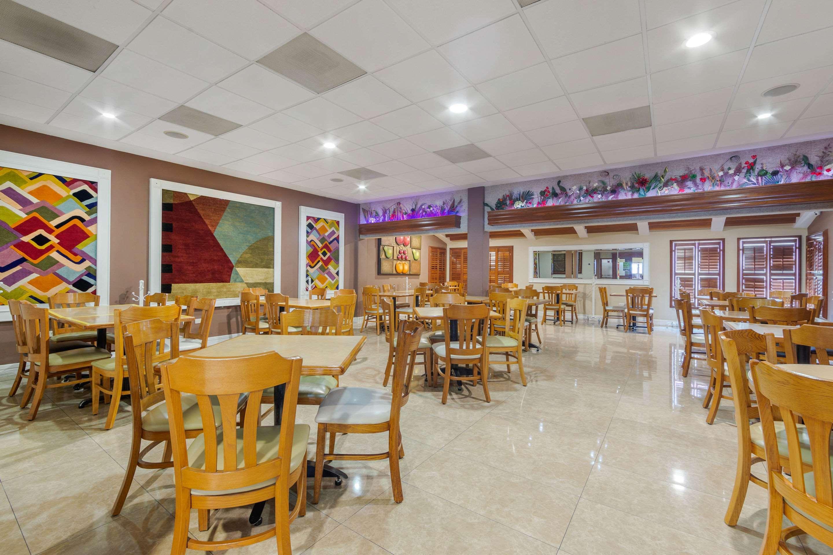 Comfort Inn Monclova Bagian luar foto